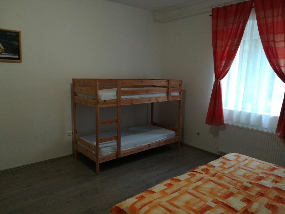 Suemegi Levendula Apartmanok ภายนอก รูปภาพ