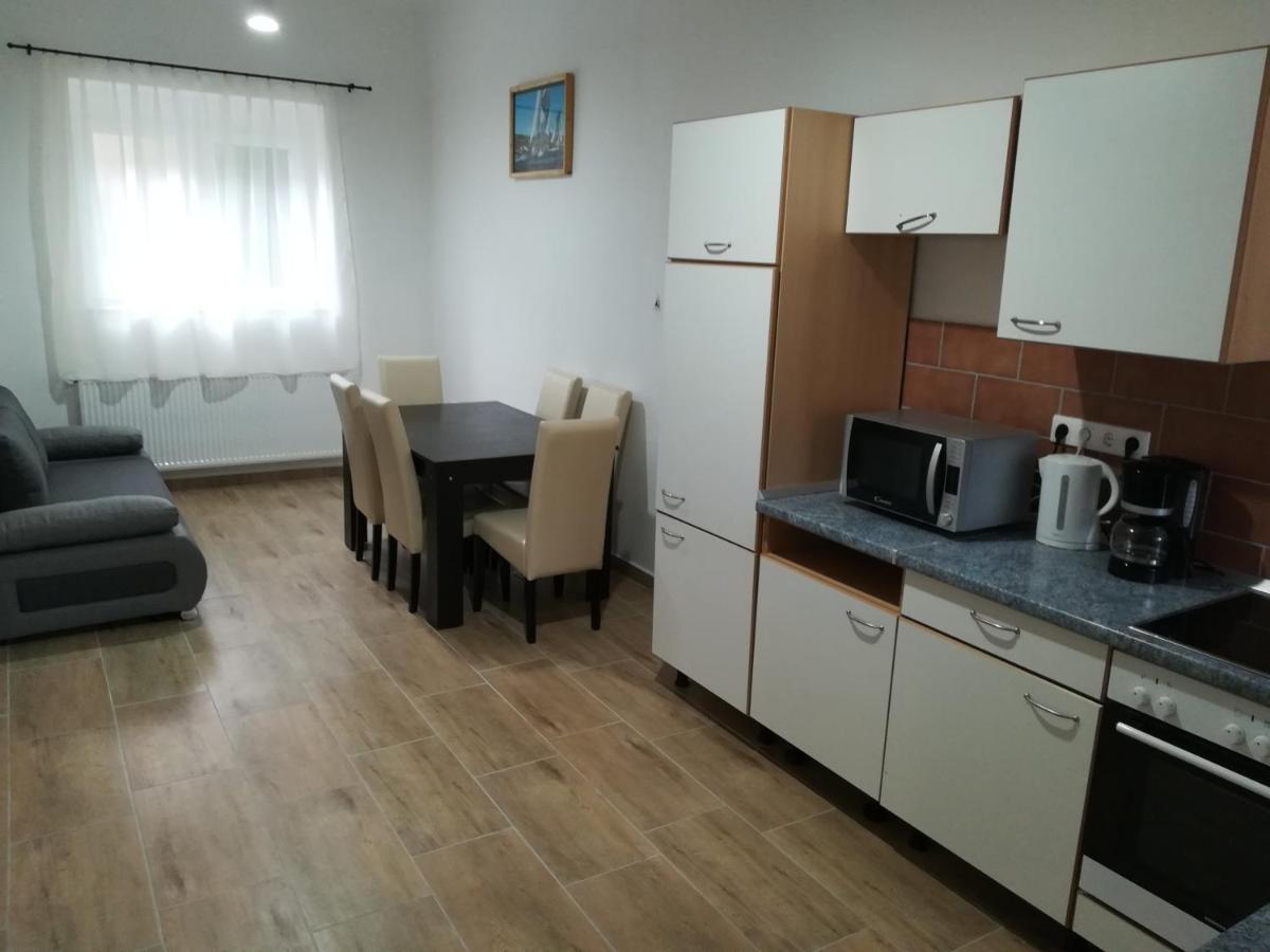 Suemegi Levendula Apartmanok ภายนอก รูปภาพ