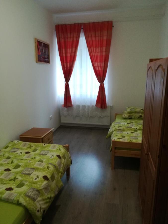 Suemegi Levendula Apartmanok ภายนอก รูปภาพ